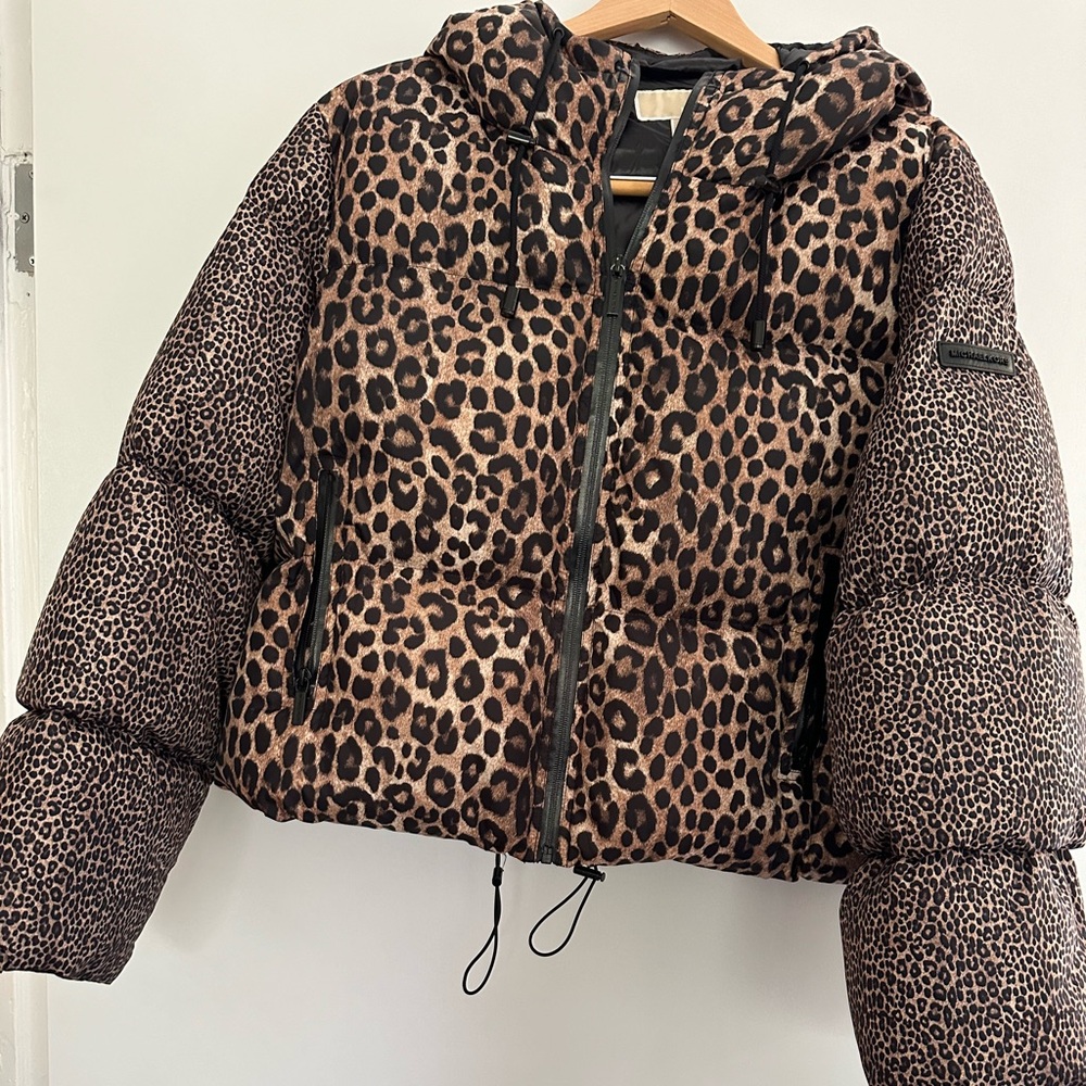 Chic Animal Print Puffer Jacket - Picture 3 of 3